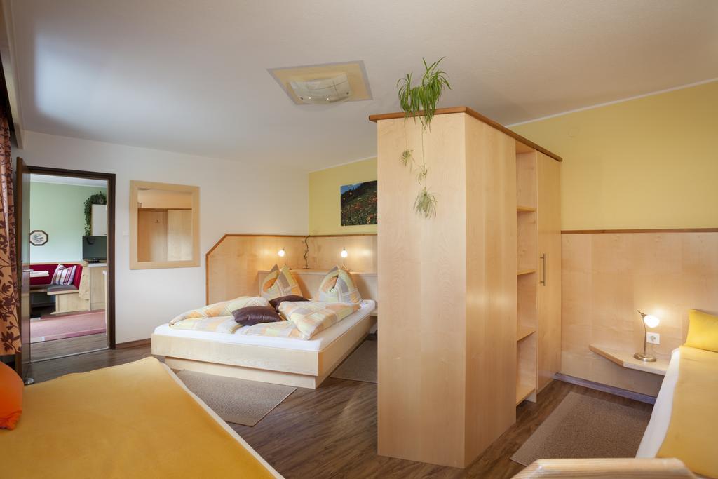 Ferienhaus Sonnenhang Matrei in Osttirol Exterior photo